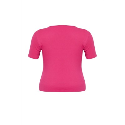 Pembe Slim Fit Kalpli Cut-Out Detaylı Fitilli %100 Pamuk Örme Büyük Beden T-shirt TBBSS24BF00006