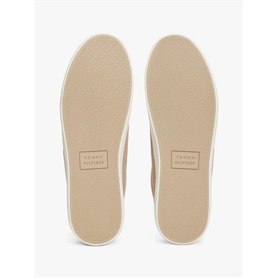 Canvas Low-Top Sneaker