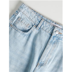 Jeans mit weitem Bein