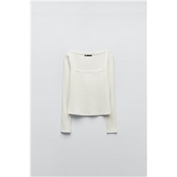 SQUARE NECKLINE T-SHIR
