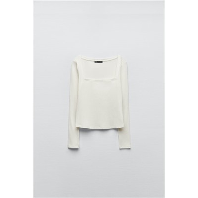 SQUARE NECKLINE T-SHIR