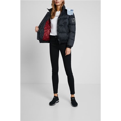 Chaqueta corta acolchada doble capucha