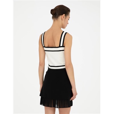 Beyaz Crop Top Triko Bluz