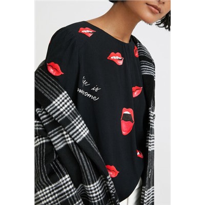 Blusa vaporosa bocas