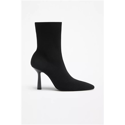 High-heel sock ankle boots