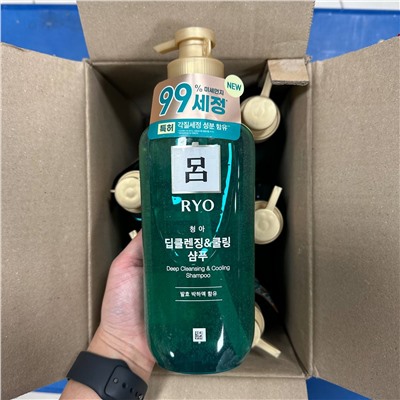 Шампунь для волос для жирной кожи головы RYO Scalp Deep Cleansing & Cooling Shampoo, 550 мл