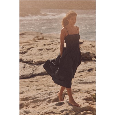 FLOWING MIDI DRESS WITH ELASTICATED DETAIL