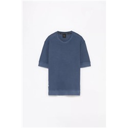 Textured sports T-shirt