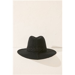 Sombrero negro detalle trenzado