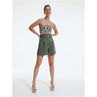 Shorts mit Gürtel