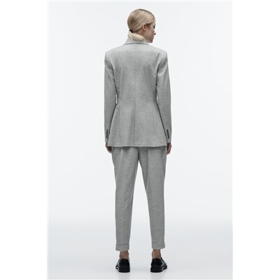 TAILORED STRAIGHT FIT BLAZER