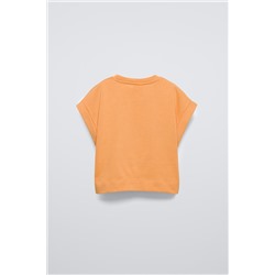 T-SHIRT WITH TURN-UP SLEEVES