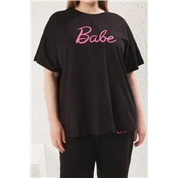 Siyah Regular Fit Slogan Baskılı Kısa Kol Örme Büyük Beden Eşofman Takımı TBBSS25CP00005