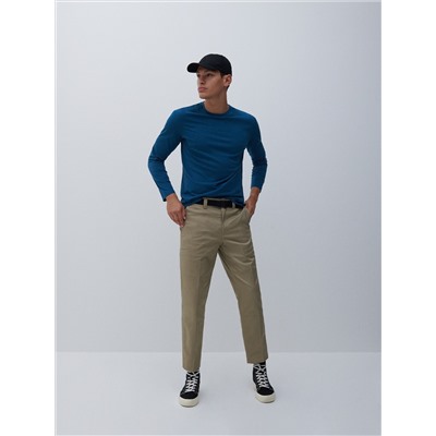 Chinohose mit Gürtel
