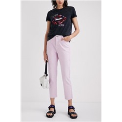 Camiseta parche labios bordados
