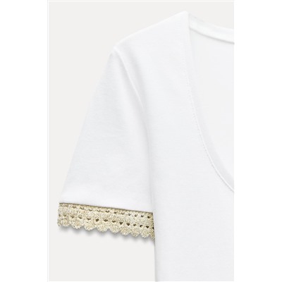 T-SHIRT EMBELLISHED WITH RHINESTONES
