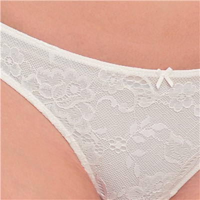2 Damen Strings mit floraler Spitze