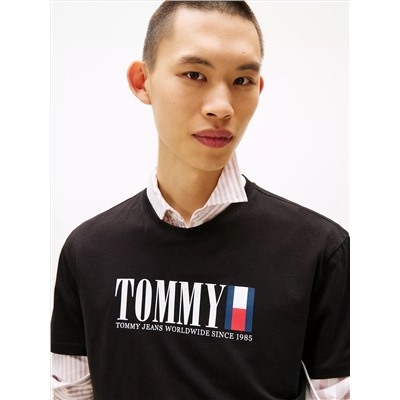 Tommy Jeans Retro Flag Logo T-Shirt
