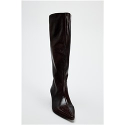 KITTEN HEEL BOOTS