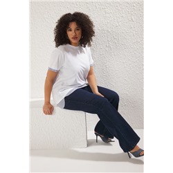 Beyaz Yaka ve Etek Ucunda Çizgili Poplin Detaylı Örme Büyük Beden T-shirt TBBSS25BF00003