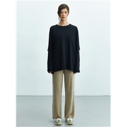 Лонгслив oversize с разрезами на локтях