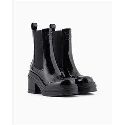 Rubber heel boots