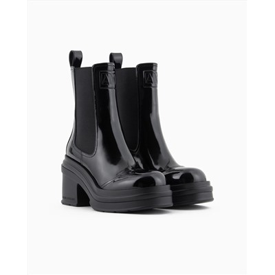 Rubber heel boots