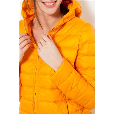 Anorak Amarillo