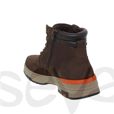 Route 83, BOTIN CABALLERO PIEL