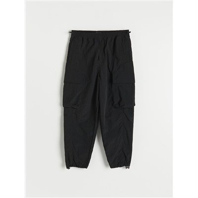 Cargohose mit elastischem Taillenbund
