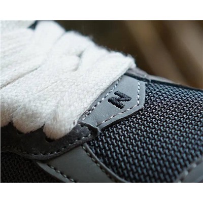 New Balanc*e 👟 мягкая и нежная текстура. Воловья кожа✔️ Подошва EVA, амортизирующая и нескользящая. Дизайн в ретро стиле.. унисекс. Отшиты на оригинальной фабрике N*B из остатков оригинальной ткани✔️ производство во Вьетнаме 🇻🇳 цена данной модели на оф сайте выше 16 000 😱