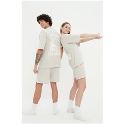 TRENDYOLMİLLA Gri Unisex Baskılı Pamuklu T-shirt-Şort Örme Pijama Takımı THMSS22PT0694