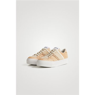 Zapatilla de fibras naturales