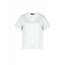 Beyaz V Yaka Basic %100 Pamuk Örme T-Shirt TBBSS22BF0028