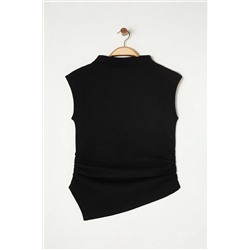 Siyah Büzgü/Drape Detaylı Fitted/Vücuda Oturan Asimetrik Örme Büyük Beden Bluz TBBSS25AF00039
