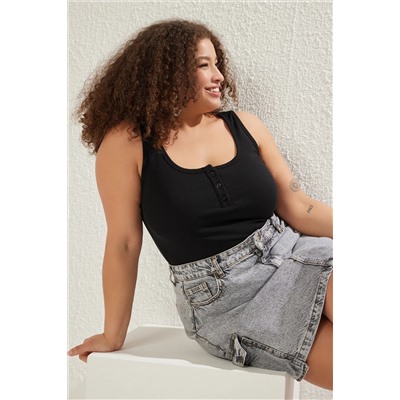 Siyah Havuz Yaka Düğme Detaylı Fitilli Örme Büyük Beden Atlet TBBSS25CV00005