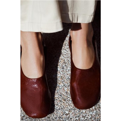 FLAT LEATHER SHOES