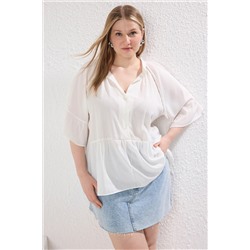 Beyaz Kısa Kol Peplum Dokulu Dokuma Büyük Beden Gömlek TBBSS25AF00044