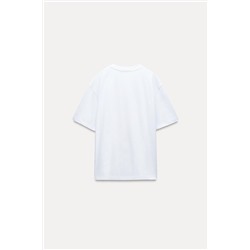 T-SHIRT WITH CONTRAST PRINT