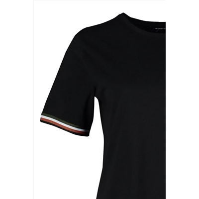 Siyah Bisiklet Yaka %100 Pamuk Kolları Biye Detaylı Örme Büyük Beden T-shirt Elbise TBBSS22EL1591