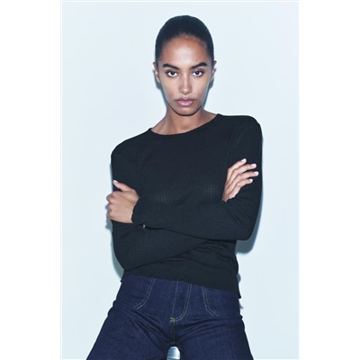 RIBBED LONG SLEEVE T-SHIRT