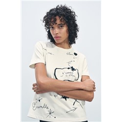 T-SHIRT WITH CONTRAST PRINT
