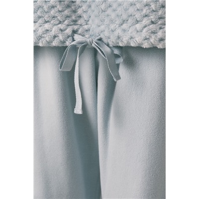 Pijama largo polar verde cenefa