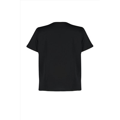 Siyah Boyfriend Fit Yanda Çıt Çıt Detaylı %100 Pamuk Örme Büyük Beden T-shirt TBBSS24BF00000