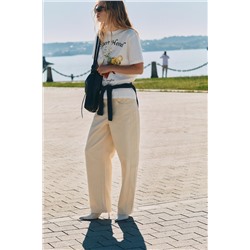 T-SHIRT WITH CONTRAST PRINT