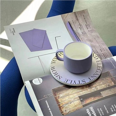 Инстаграммные цветные кружки с подставками ☕️