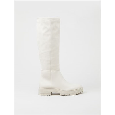 FLAT KNEE-HIGH BOOTS