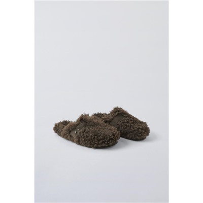 FAUX SHEARLING CLOGS