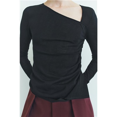 KNIT TOP WITH GATHERED SIDES