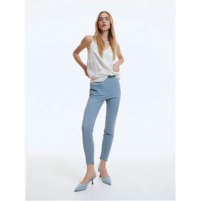 Zigarettenhose mit elastischem Bund